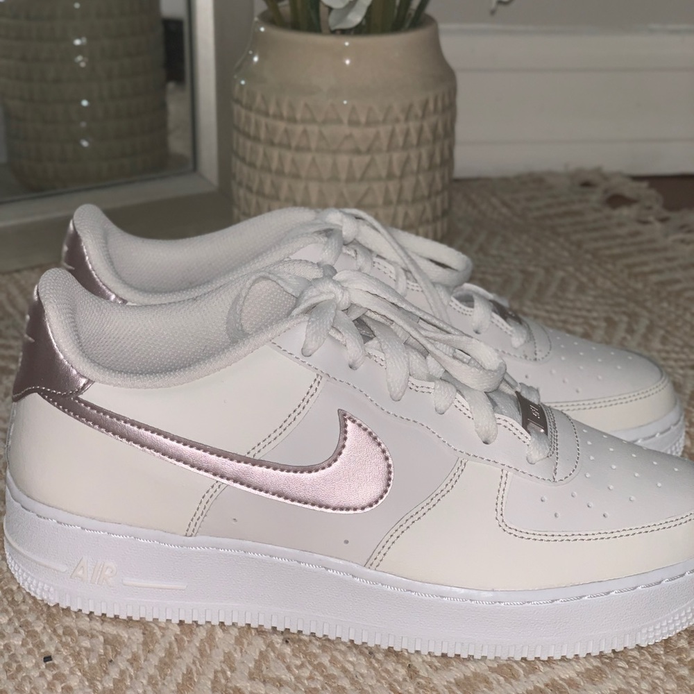 Nike Air Force 1 Low Phantom Metallic Red Bronze